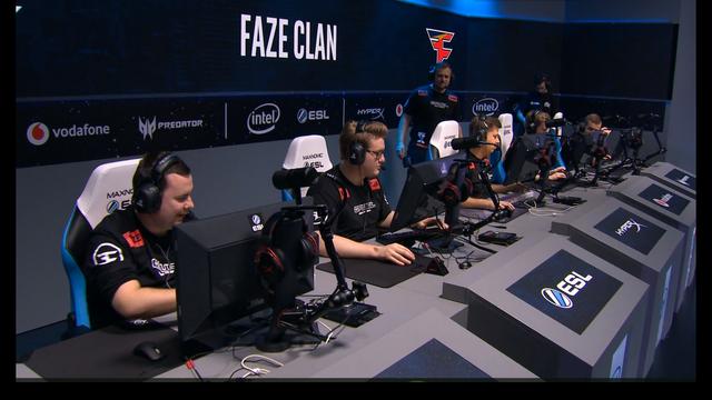 LCK选手的多巴胺穿搭：T1全员自信非常